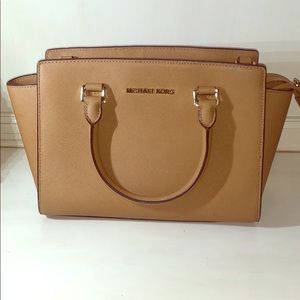 Michael Kors purse